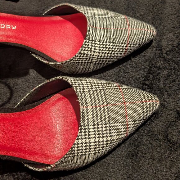 Chinese Laundry Women's Outgoing Pump in Black Plaid 6M - Picture 4 of 8
